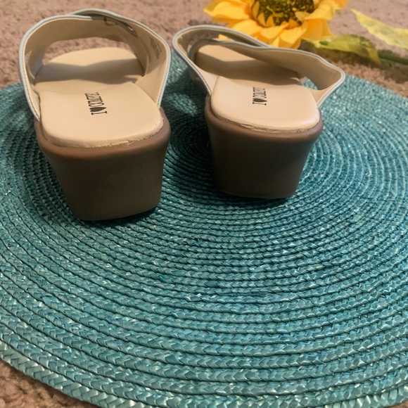 NWOB💙 I love Comfort Sandals6.5M 👡 - Picture 4 of 5